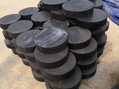 兴文县板式橡胶支座由若干层橡胶片与薄钢板经加压硫化
